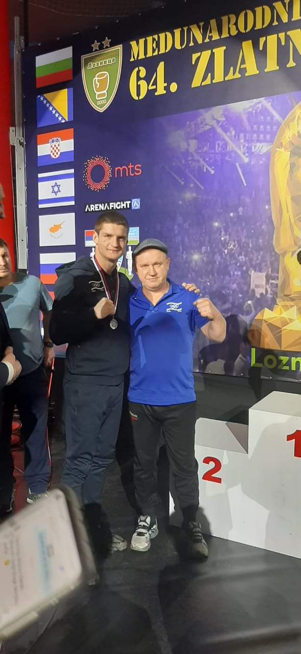 מדליית כסף למירוסלב קפולר אישצ’נקו מכפפות הזהב נהריה בטורניר בסרביה
